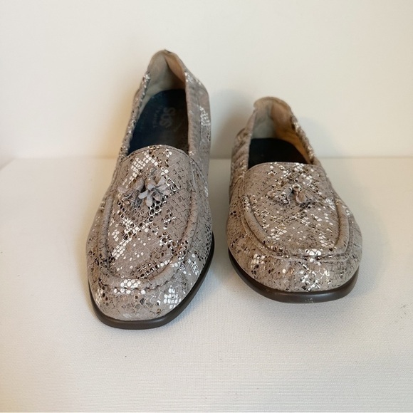 SAS Metallic Snakeskin Hope Loafers with Tassels - Size 7.5 - Picture 15 of 15
